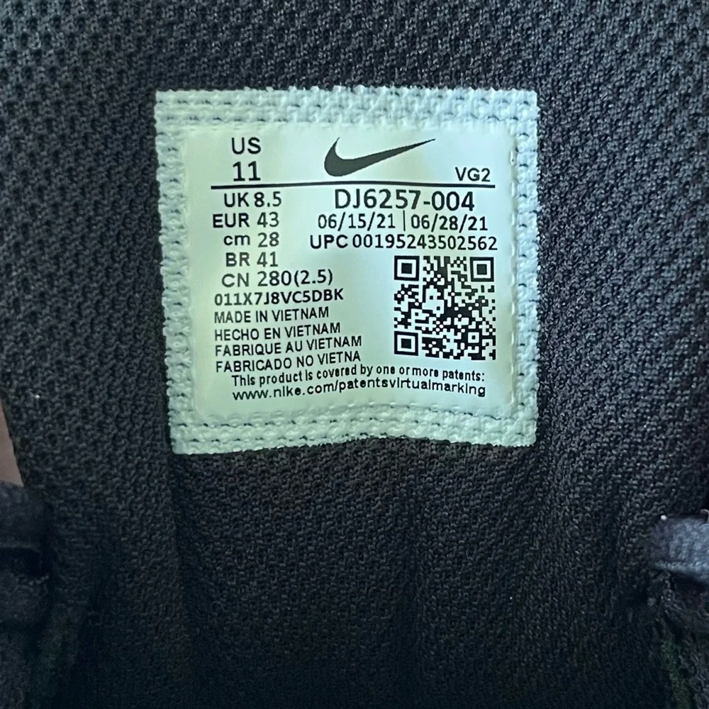 ⚡️SOLD⚡️ NIKE TANJUN Women's Sneakers Size 11 Like New - Picture 7 of 7